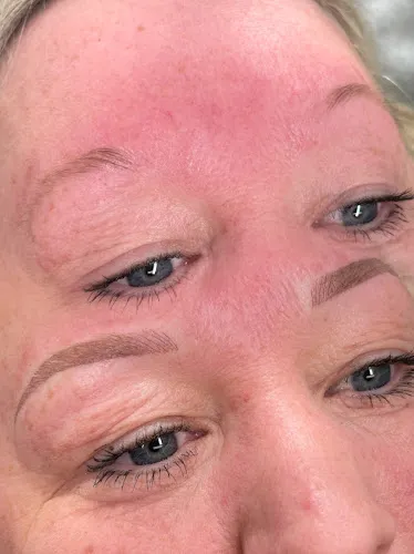 5 - Luxury scalp and hair bar