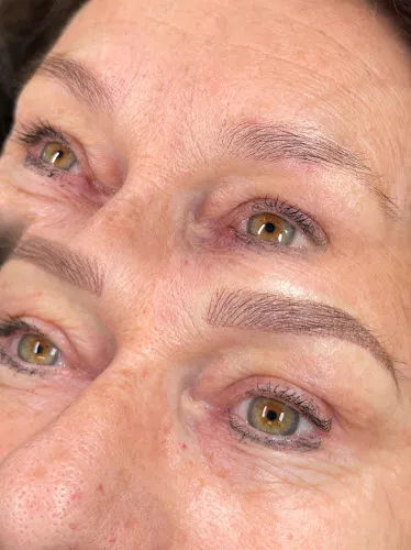 4 - Luxury scalp and hair bar