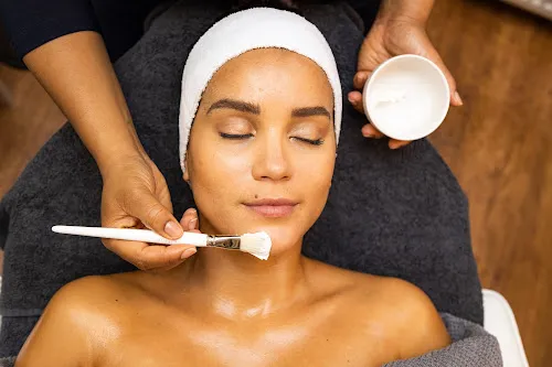 7 - Madam Le Nails & Spa