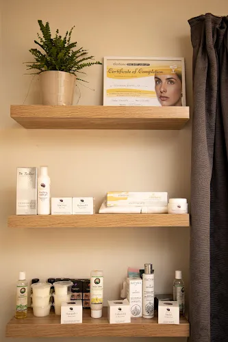 5 - Madam Le Nails & Spa