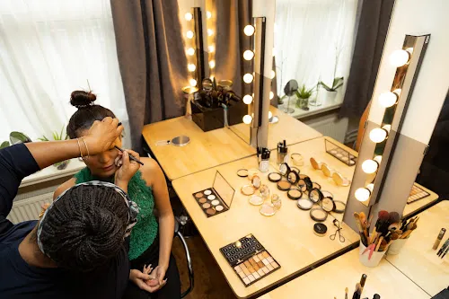 4 - Madam Le Nails & Spa