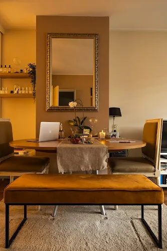 6 - Madam Le Nails & Spa