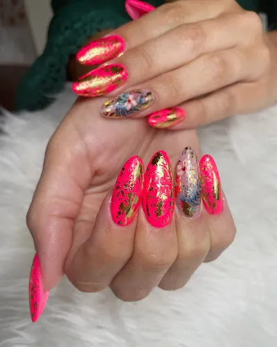 6 - Magic Cut Barber