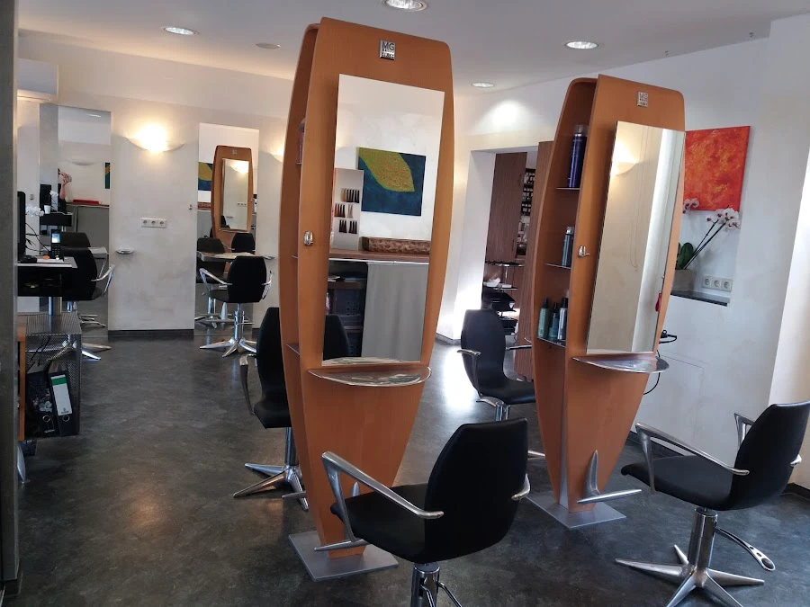 1 - Magic Nails + Piercing - Calw