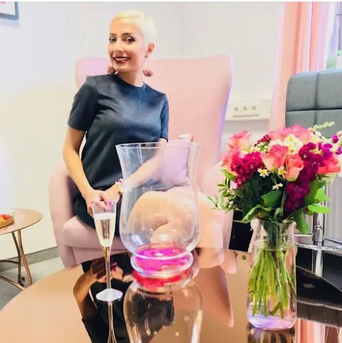 6 - Mahshid Lashes & More