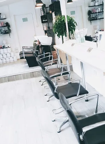 4 - Makeup by Joanna