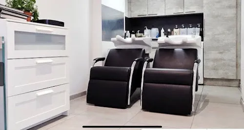 2 - Makkas Coiffeur & Kosmetik Friseursalon München