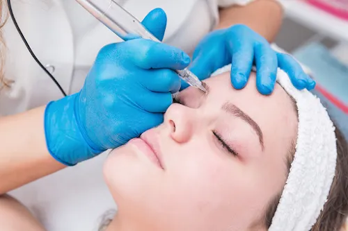 3 - Manekii Lashes & Beauty