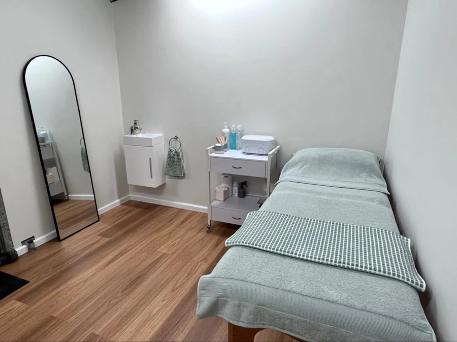 1 - Maneline Professional Hair Care