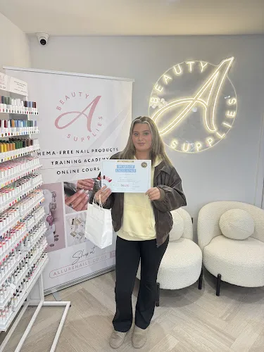 6 - Manhatten By Lisa