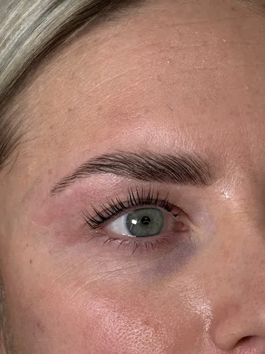 8 - Manhatten By Lisa