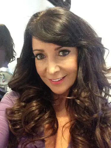 3 - Manuelle Hair Design