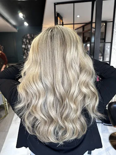 5 - Marinas Beauty Salon