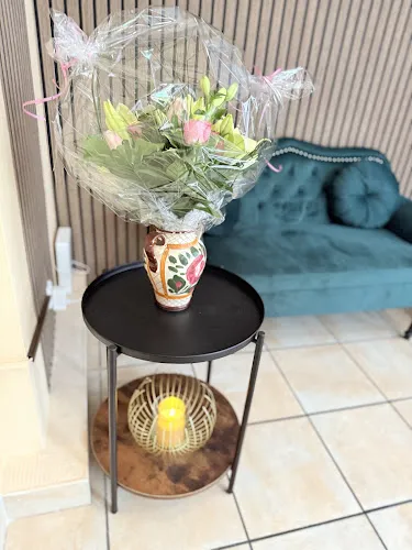 8 - Marlenes Beautique