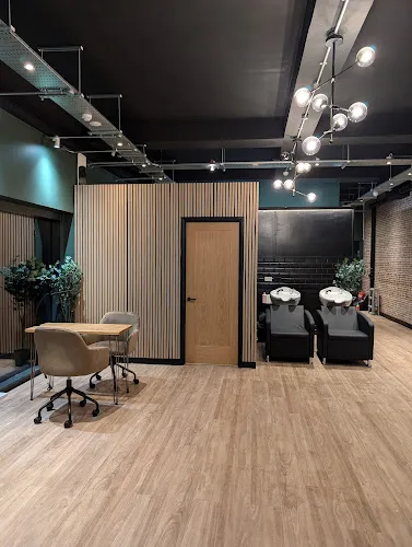 4 - Marsh Hair Design