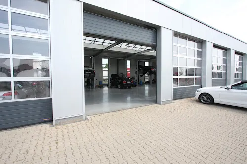 8 - Martin Bossert Die Autoklinik