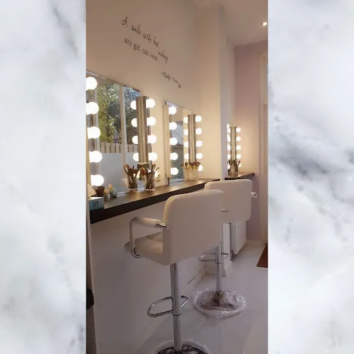 7 - MB Beauty Studio