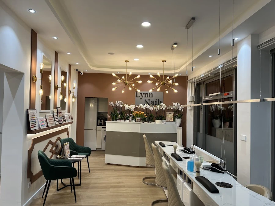 1 - Medizinische Fußpflege und Kosmetik Maniküre mit Shellac