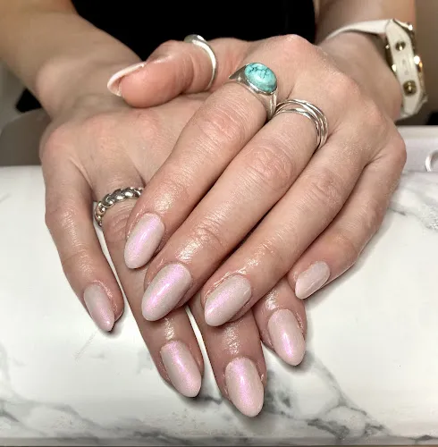 8 - Medulla Hair Studio