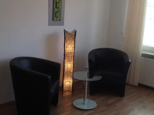 8 - Melbeauty Staatl. geprüfte Kosmetikerin