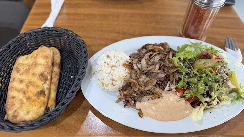 8 - Melis Kebap&Pizza