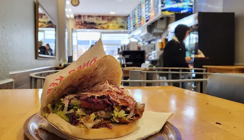 3 - Mellos Kebap Haus