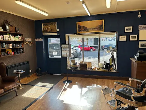 4 - Mens Salon