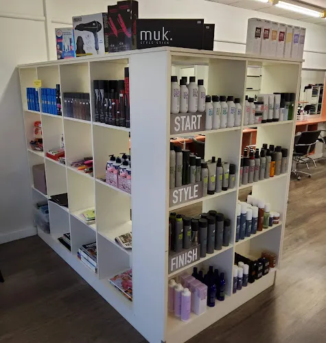 2 - Meraki Hair Cootamundra