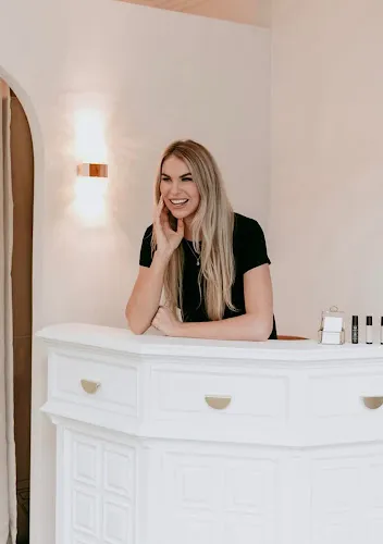 6 - Meta Saloon barbers beauty