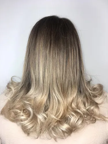 5 - Mia Beauty & Yoga