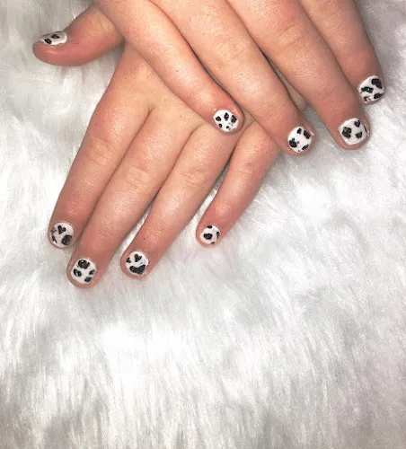 5 - Mia Bella Boutique Ltd