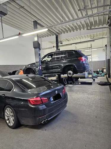 2 - Michael Gummelt und Klodt MartinKraftfahrzeugmechanikerm eister