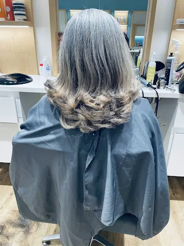 5 - Michelle Fischer Hairdresser