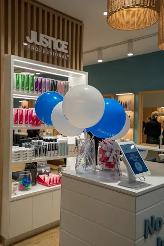 4 - Michelle Fischer Hairdresser