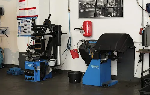 6 - MIETWERKSTATT Königswinter - KFZ Selbsthilfe u. Hobby Werkstatt