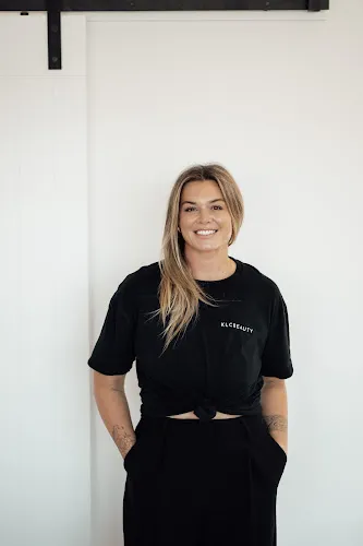 2 - Milans Hairdressing