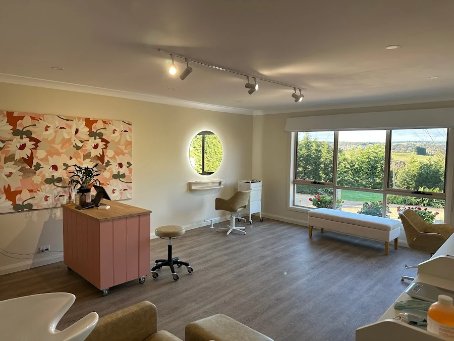 1 - Millie’s Groom and Glam