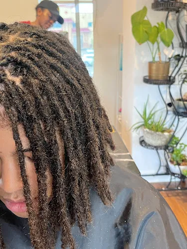 5 - Minas Hair & Beauty Salon