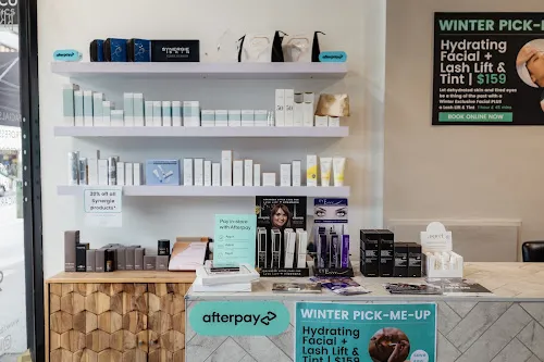 6 - Minh Chen Hair Nails & Beauty salon