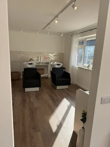 6 - Mint Hair and Beauty