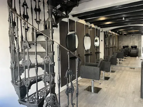 3 - Mint Hairdressing