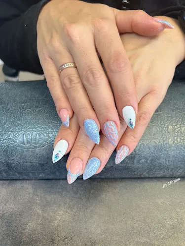 7 - Mirjams Nagelmodellage