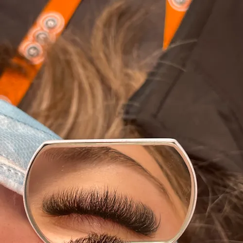 2 - Mirror Image Hair