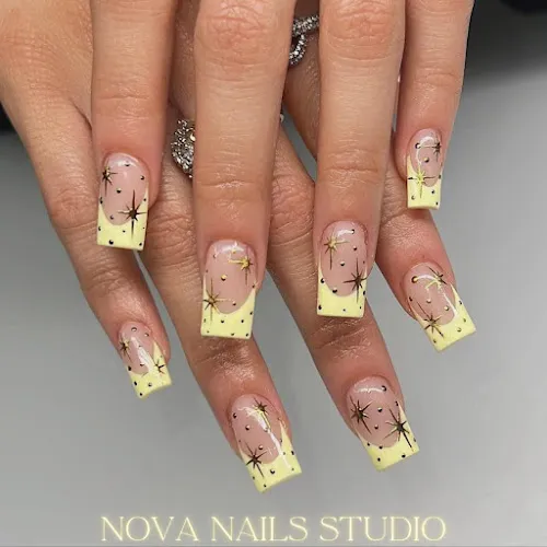 5 - Mirror Mirror Hair Beauty and Tanning