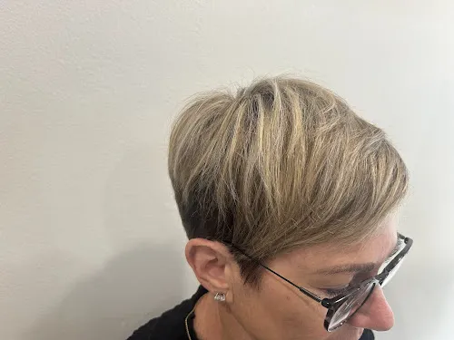 5 - Mirror Mirror Hair Lounge