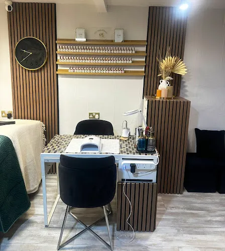 4 - Mirror Mirror Hair Salon