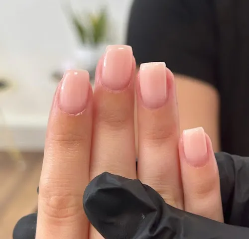 3 - Mirrors Hair & Beauty Salon