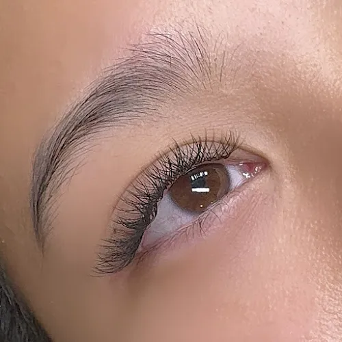 4 - Mirrors Unisex Hair and Beauty Salon