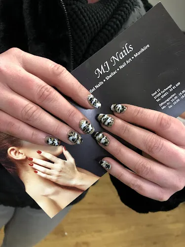 4 - Mj Nails