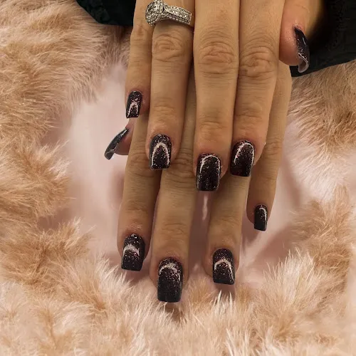 6 - MK NAILS & BEAUTY